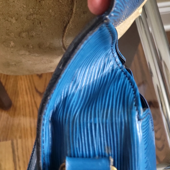 Louis Vuitton Epi Cartouchiere GMToledo Blue Shoulder Crossbody Bag..Authentic.. - Picture 12 of 16